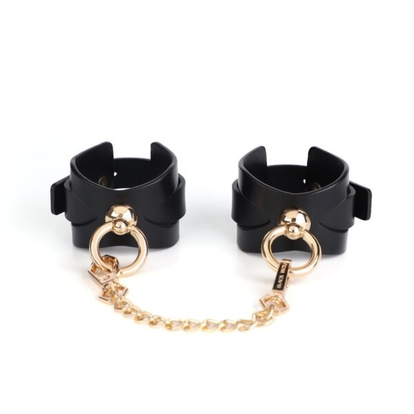 High-grade genuine leather sm props retro sexy handcuffs sm female slave training quality cowhide traction collar - sm sexy handcuffs