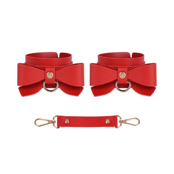 sm props set 5 pieces bow sexy leather whip pvc mouth ball mouth plug female slave traction collar bondage handcuffs - Red handcuffs
